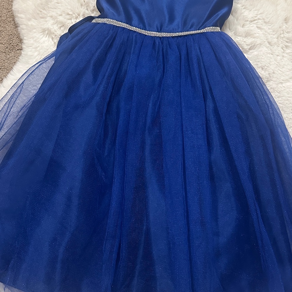 Elegant Blue Tulle Dress with Silver Belt - Picture 3 of 7